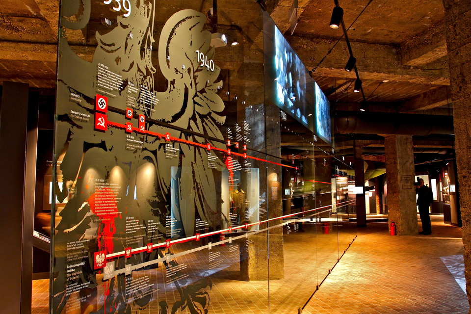 Muzeum Armii Krajowej w Krakowie - Kraków / Polska 2012 (1)