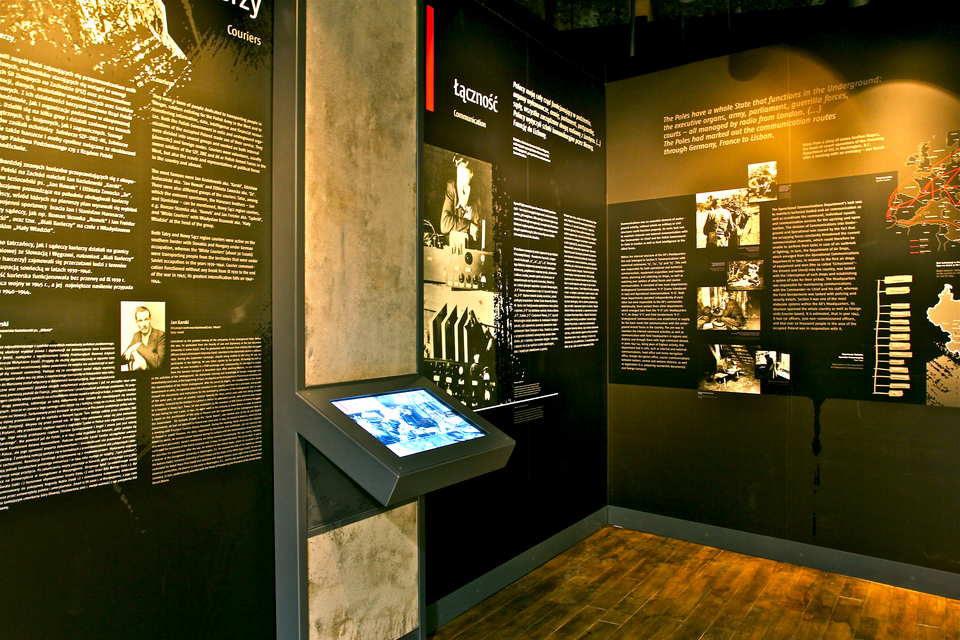 Muzeum Armii Krajowej w Krakowie - Kraków / Polska 2012 (5)