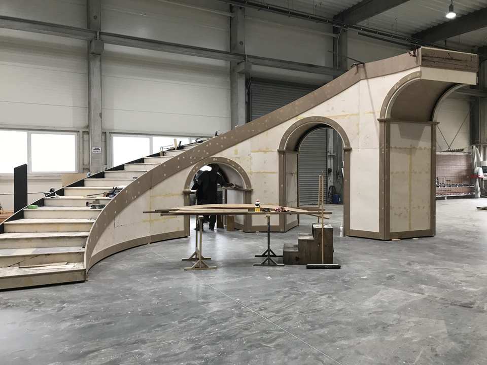 Element scenografii - Kręte Schody - Bonn / Niemcy 2021 (1)