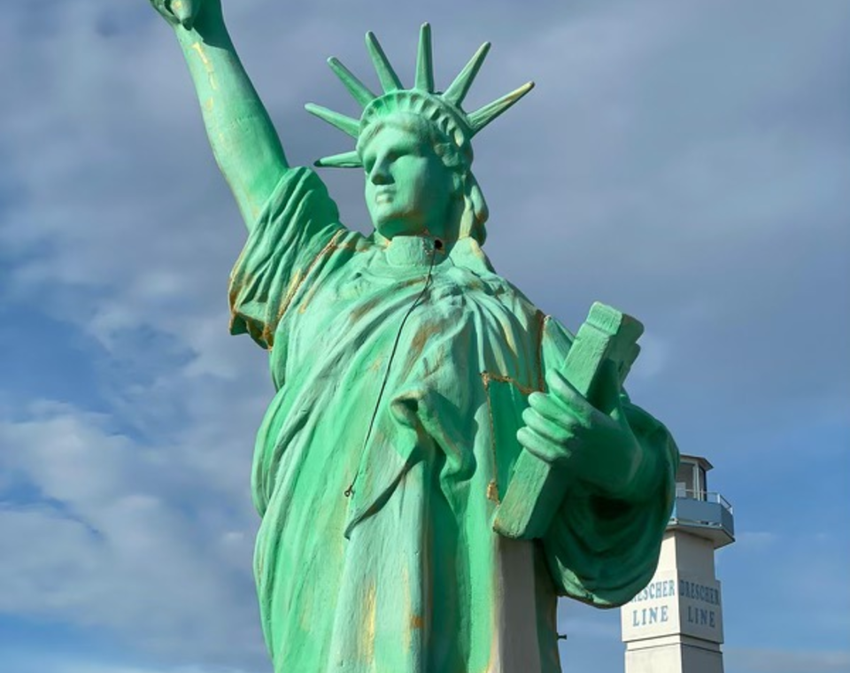 Statua Wolności – figura ze styropianu wyprodukowana dla Seefestspiele Mörbisch  - Mörbisch / Austria 2021